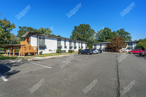 2105-bogarde-ext2255