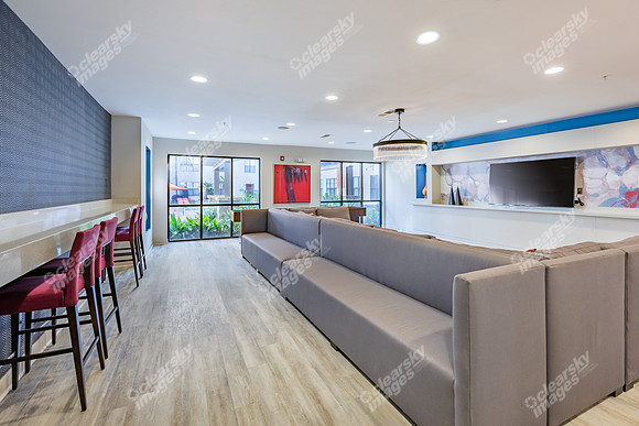 2225-hawkins-int7438