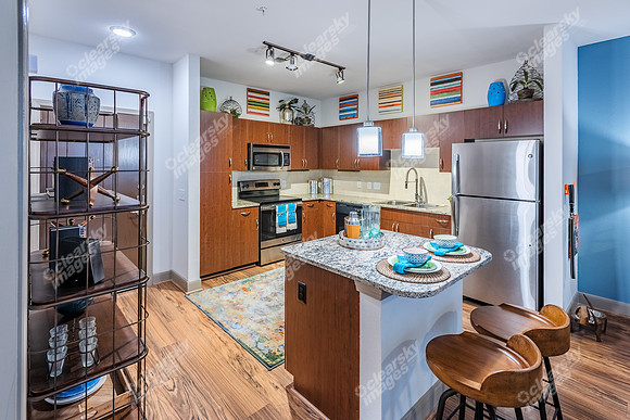 2225-hawkins-int7578