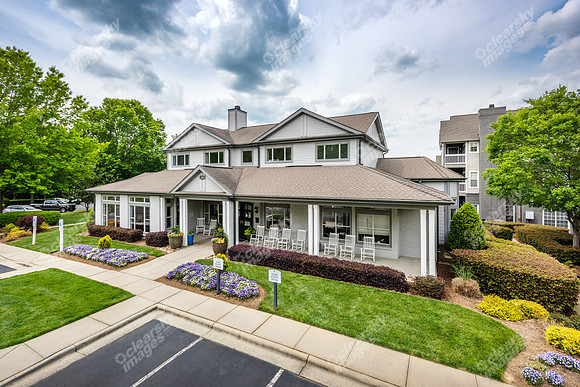 240-ivy-meadow-ext0277