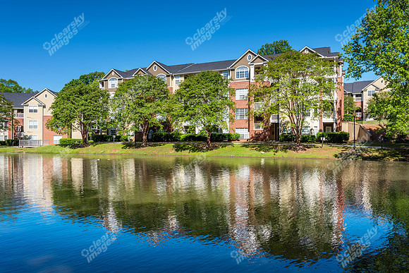 412-woods-lake-ext1599