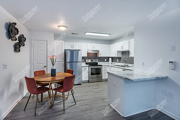 812-crescent-int5673