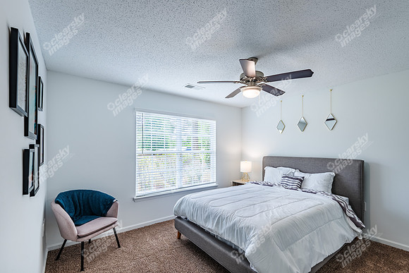 812-crescent-int5728