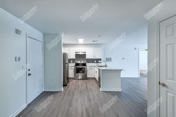 812-crescent-int5793