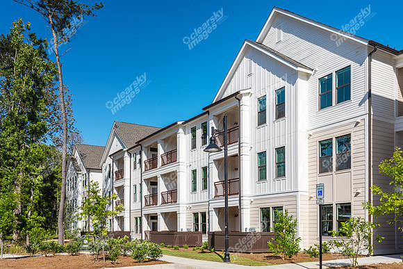 100-hampton-ext2688