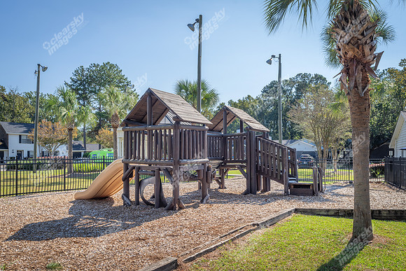 1398-s-university-ext2176