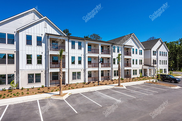 100-hampton-ext2109