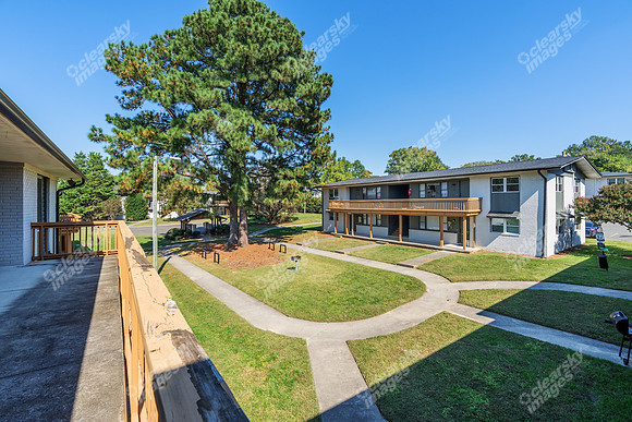 2105-bogarde-ext2627