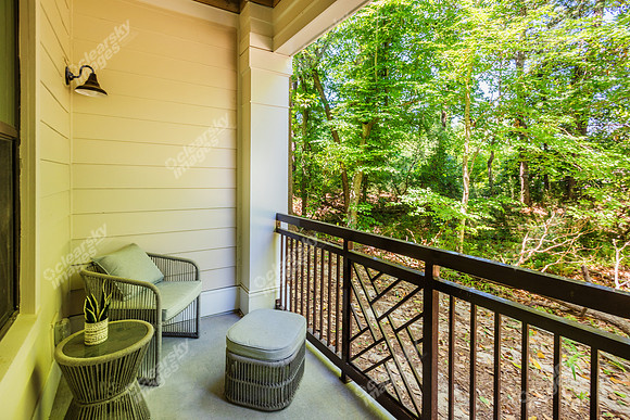 100-hampton-ext2589