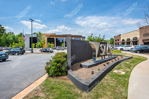 100-n-peachtree-area8081