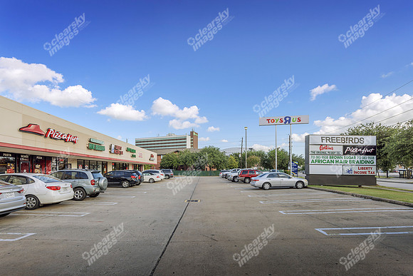 shops-3-corners-ext-5302