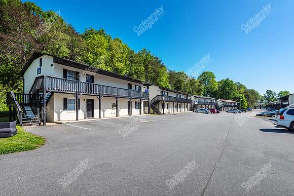 112-weatherwood-ext2765