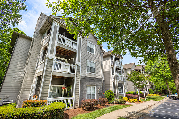 240-ivy-meadow-ext0160