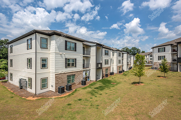 3011-grand-ext0405
