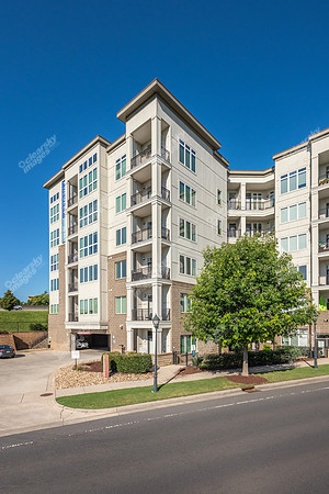 900-e-brooklyn-ext7758