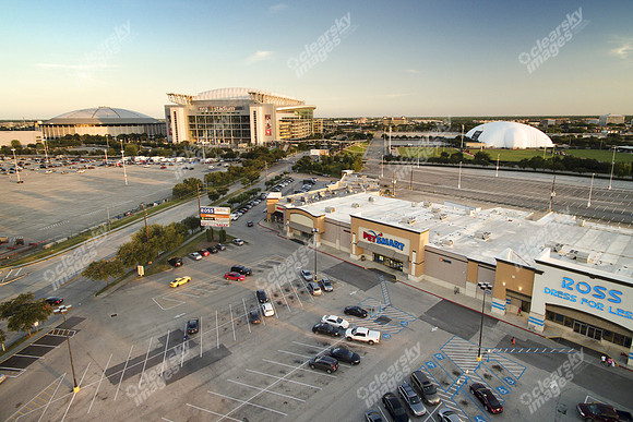 shops-3-corners-drone-0036