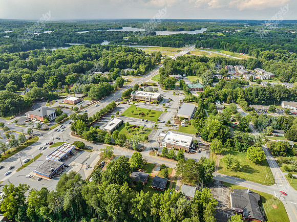 1400-eastchester-drn0642