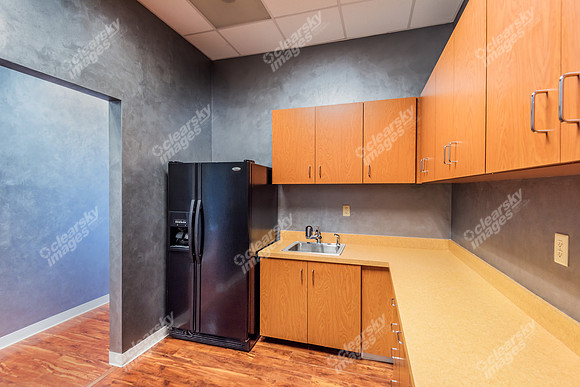 2908-oak-lake-int8131