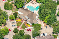 4600-university-air5152