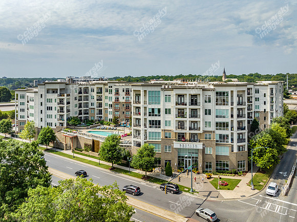 900-e-brooklyn-drn0692
