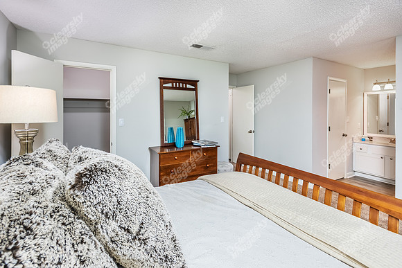 1906-river-ridge-int6974
