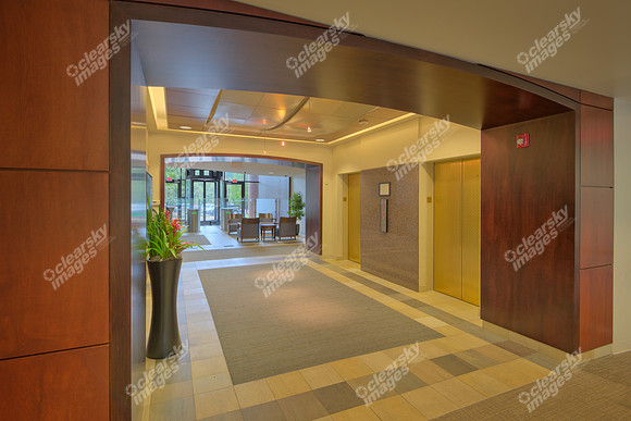 4828-parkway-plaza-lobby-II-03