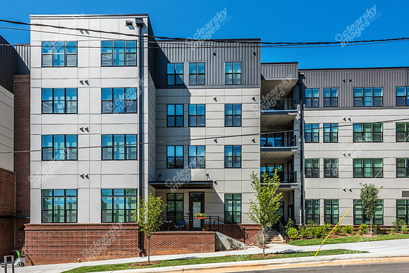 525-e-21st-ext8218