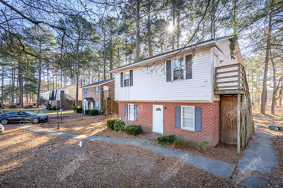 901-planters-ext982