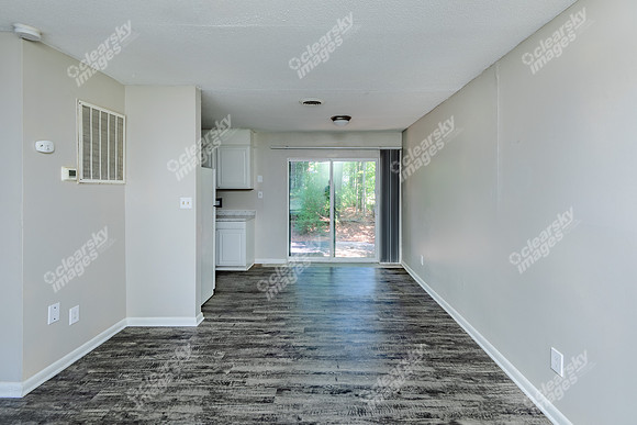 25-creekside-int7072