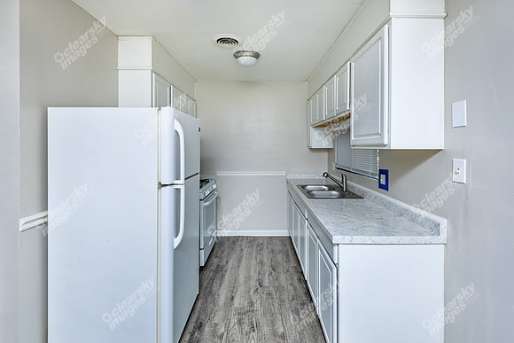 25-creekside-int7082