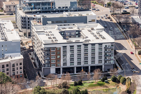 dartmouth-apts-air-1136