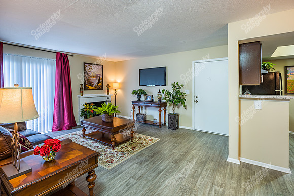 8061-woodscape-int7310