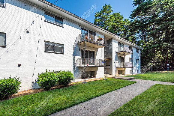 1808-chapel-hill-ext7269