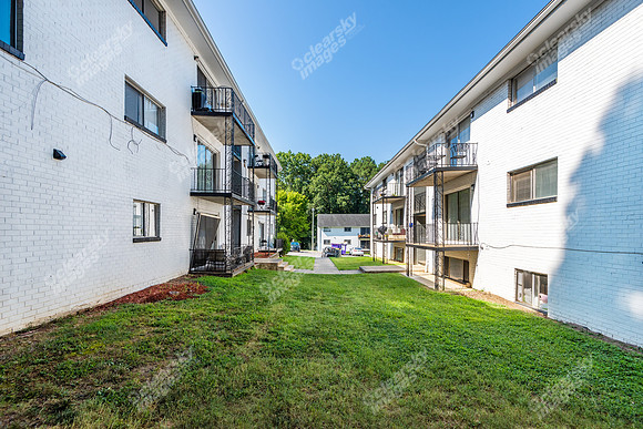 1808-chapel-hill-ext7366