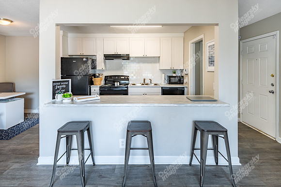 1808-chapel-hill-int7793