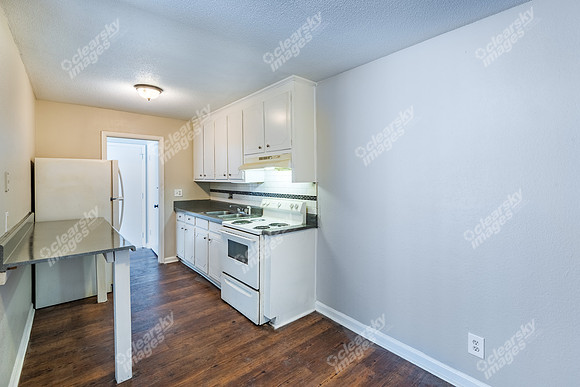 1808-chapel-hill-int7838
