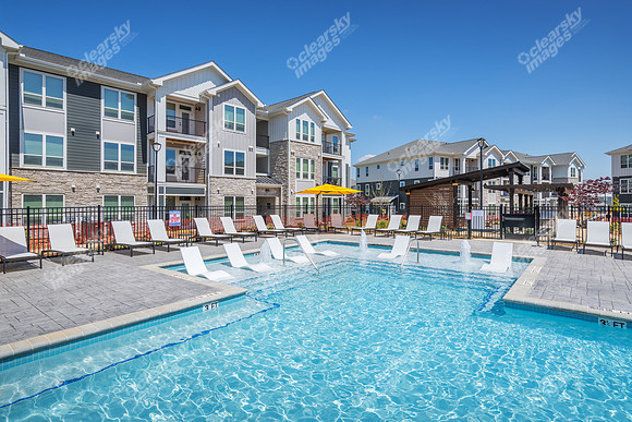 300-alex-ext28877