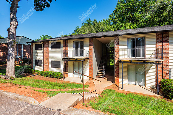 350-bryant-ext1485