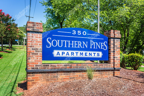 350-bryant-ext1593