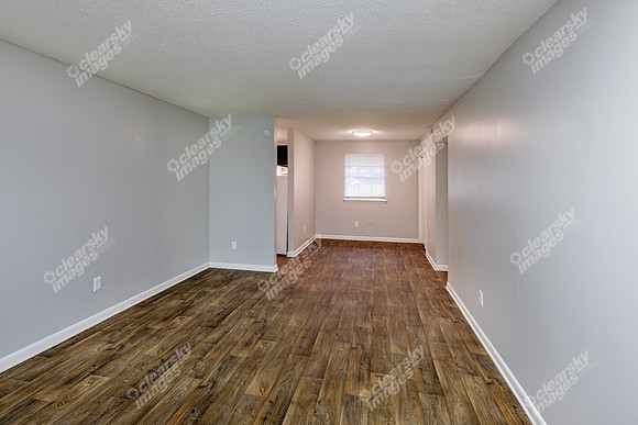 180-s-pine-int2719
