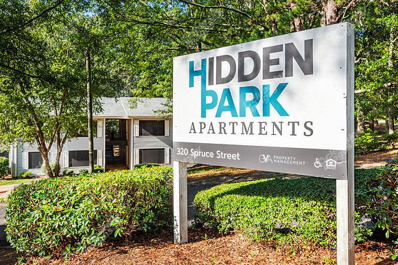 320-spruce-ext1377