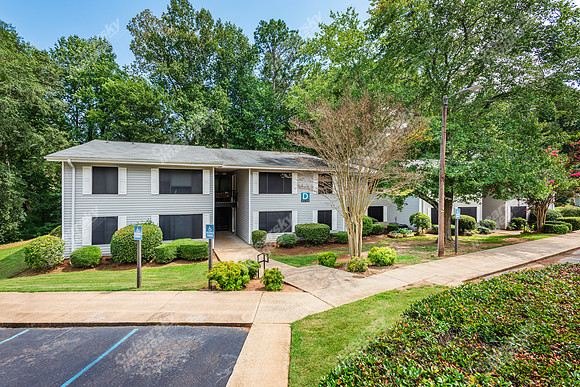 320-spruce-ext1984