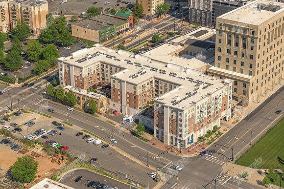 425-w-trade-5941