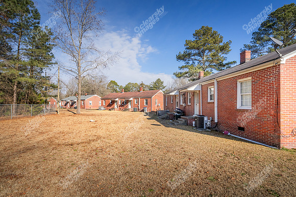1129-pitt-ext548