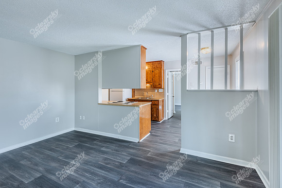 4381-gwinnett-int1374