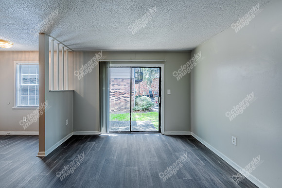 4381-gwinnett-int1384
