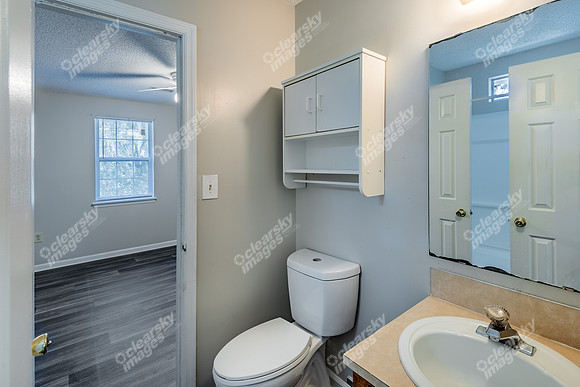 4381-gwinnett-int1504