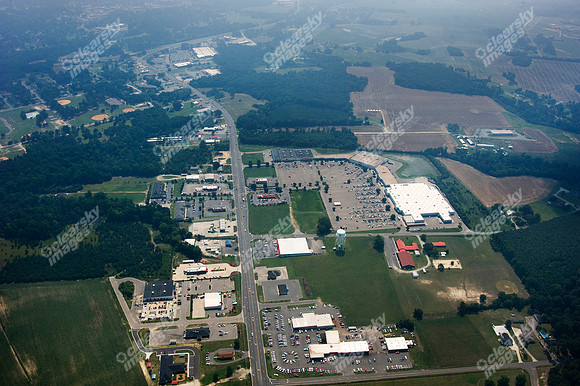 clinton-shopping-air-0711-914