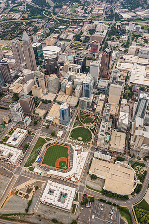 clt-cbd-uptown-air-062517-1443
