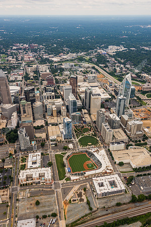 clt-cbd-uptown-air-062517-1478